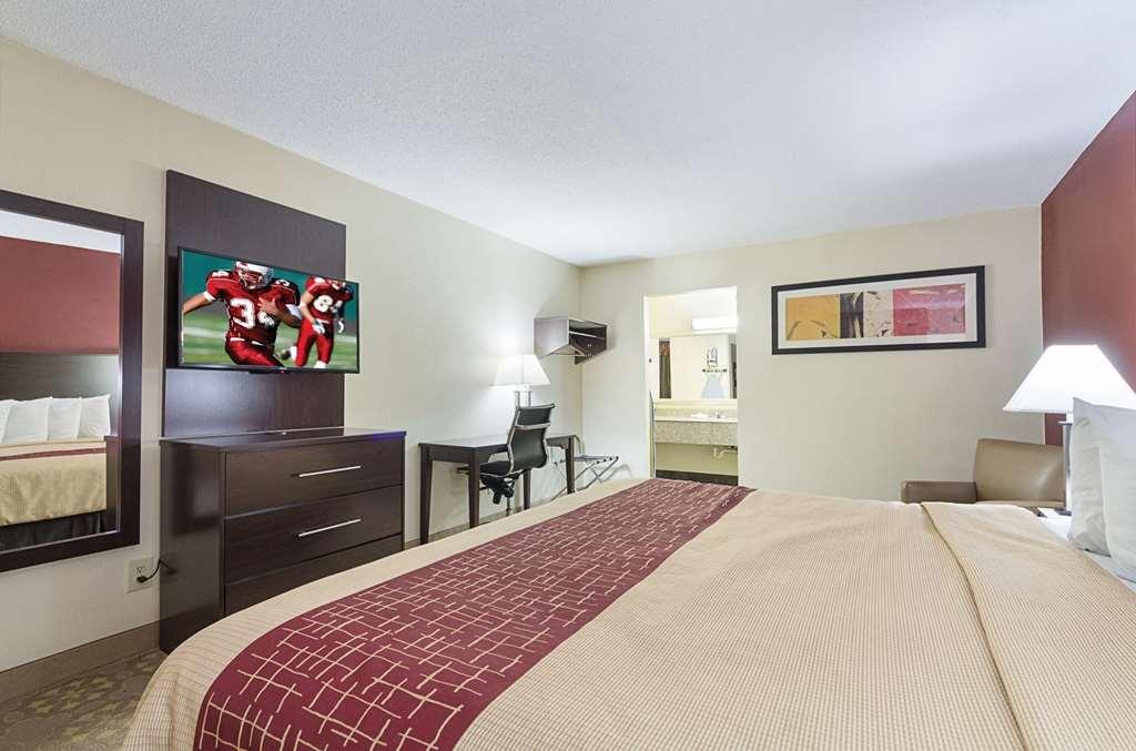 Red Roof Inn Plus+ Dallas - Адисън Стая снимка