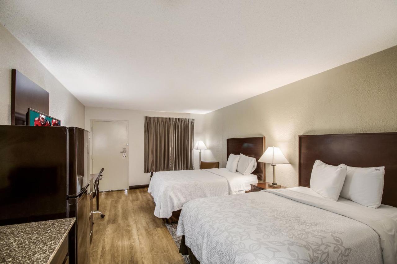 Red Roof Inn Plus+ Dallas - Адисън Екстериор снимка