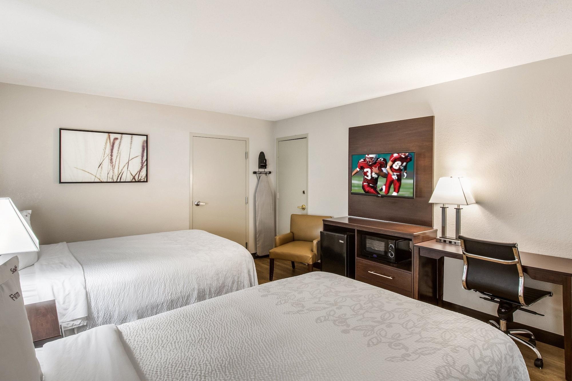 Red Roof Inn Plus+ Dallas - Адисън Екстериор снимка