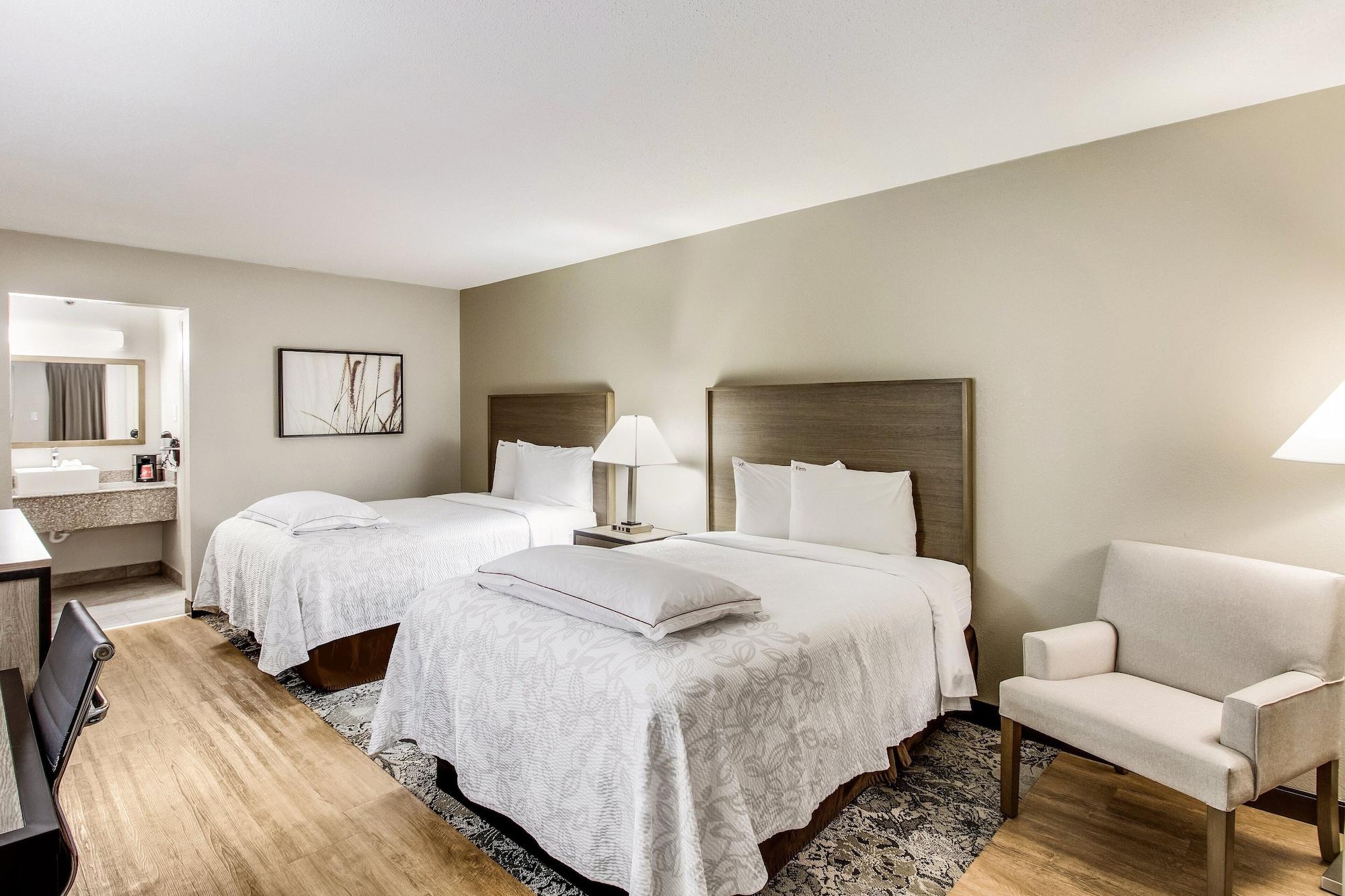 Red Roof Inn Plus+ Dallas - Адисън Екстериор снимка