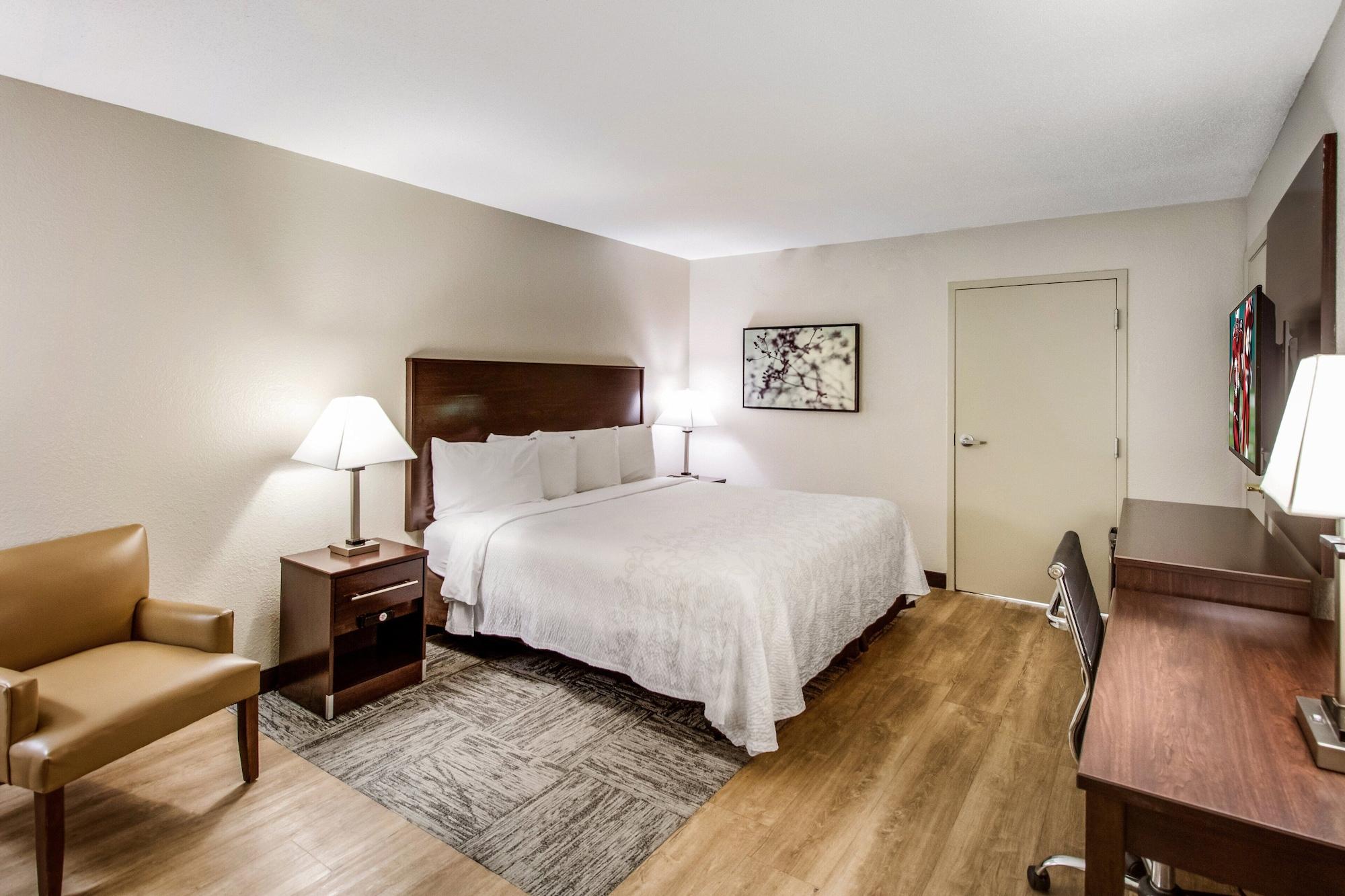 Red Roof Inn Plus+ Dallas - Адисън Екстериор снимка
