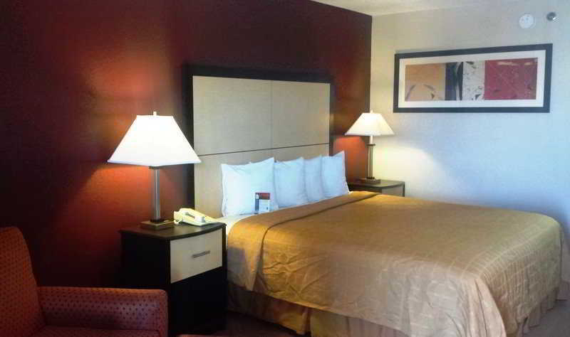 Red Roof Inn Plus+ Dallas - Адисън Екстериор снимка
